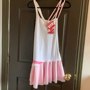 Lululemon court dress older but never worn